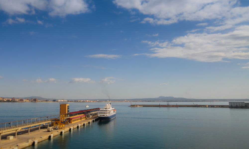 صادرات و واردات فرآورده‌های نفتی